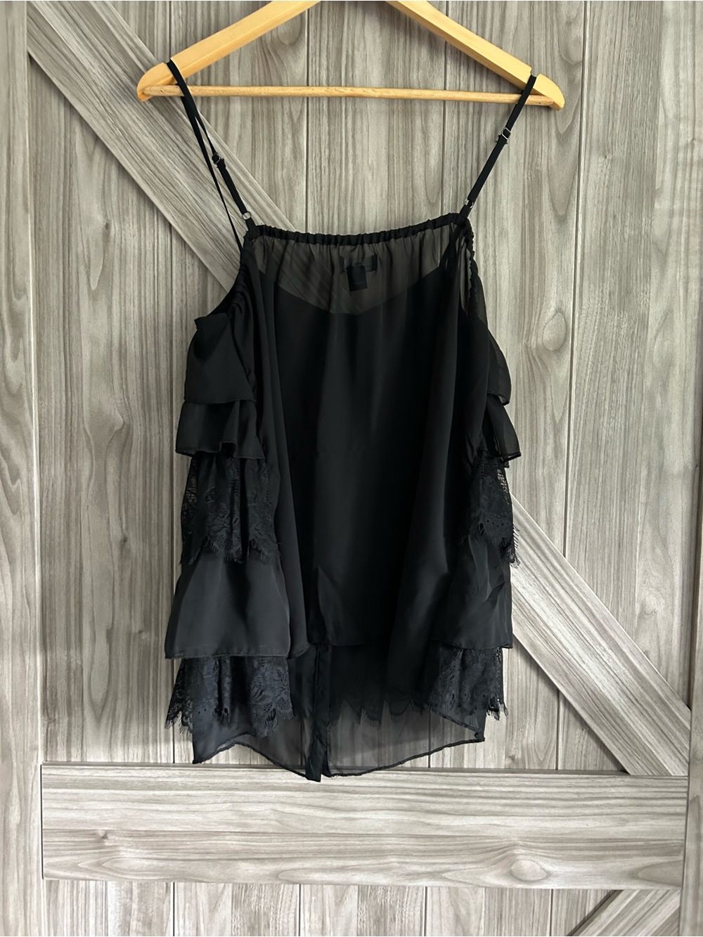🖤 River Island Tiered Ruffle & Lace insert Cami Top 🖤 - Picture 3 of 3